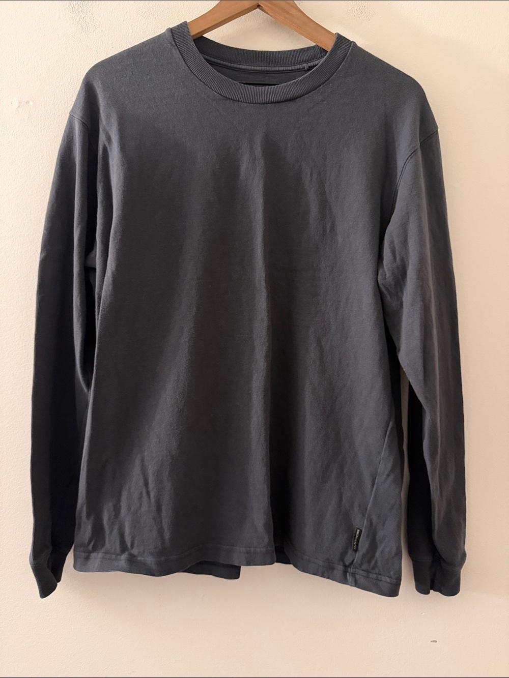 Outerknown Big Heavy Long-Sleeve T-Shirt washed black crewneck M